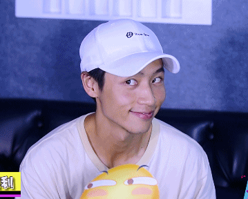 乐见大牌:魏晨巨肌魅力爆棚,眼神杀太呆萌