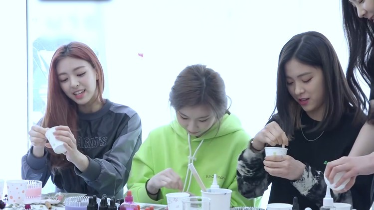 【itzy】团综合集 我的房间里有蜡烛呢