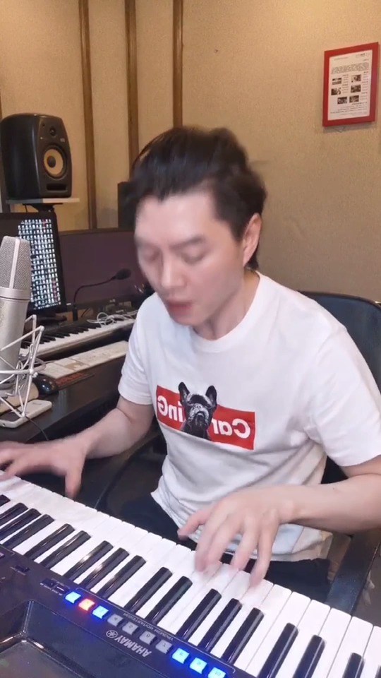 - 请赐予我粉丝一种钞能力