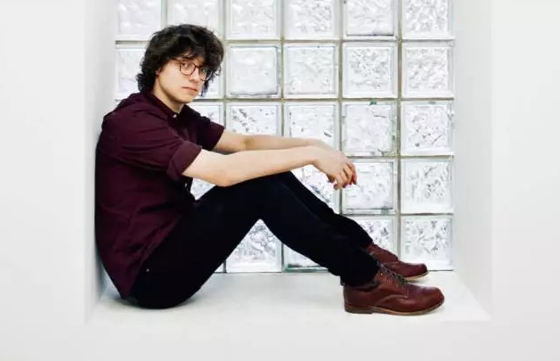 而这一切,elliot moss从高中就开始了.