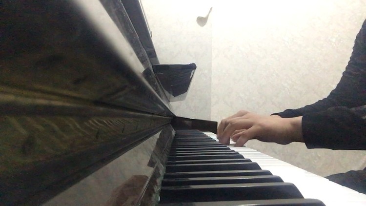 - 根据“圆周率”3.141592但没有6,即兴创作的钢琴小曲送给你们