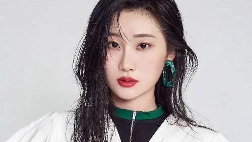  - 最近一首《青花瓷》火遍全网被另类改编，女孩的戏腔歌声太惊艳了