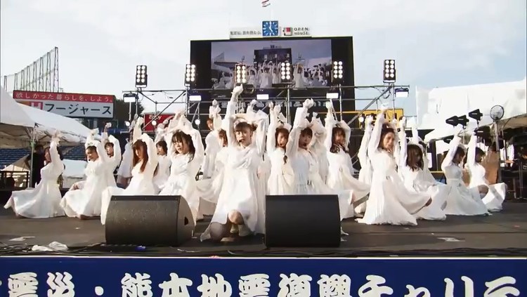  - Last Idol《青春トレイン》现场，人数众多的一个偶像团