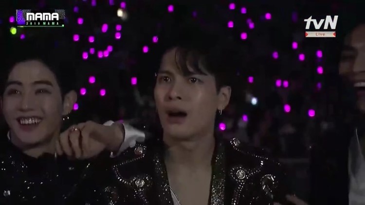  - #2019MAMA#MAMAMOO华莎&朴振英合作舞台《Don't Leave Me》