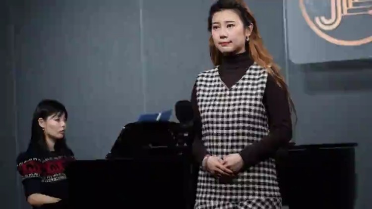  - 歌曲:我身后的你