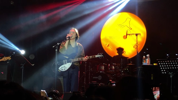 - 人间仙子许含光《Christmas Day》