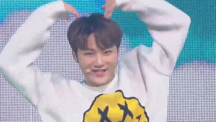 - 【BXK】FLY HIGH,人气歌谣 舞台 (210117)