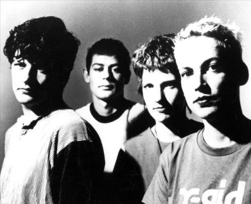 黑裙子较之独立更独立的一人乐队