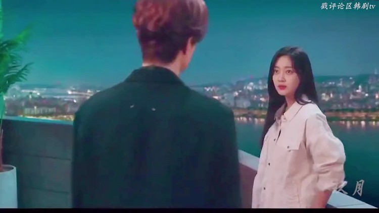  - 从月亮抱住女主从天而降的画面帅爆了