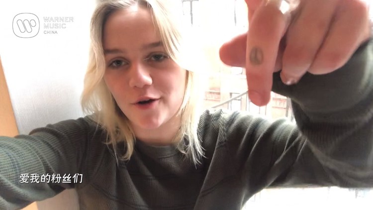 - 闪耀新人!极具个性与才华的00后少女新星Carlie Hanson!