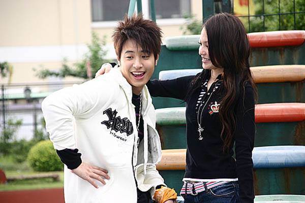 double j李宰镇 (333935)《我的麦克风》原曲是"水晶男孩"组合