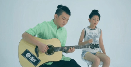  - 我在人民广场吃炸鸡...你在哪里？