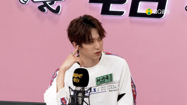  - 孙圻峻爆料焉栩嘉小秘密 大岛男孩的朋友圈原来是这样？