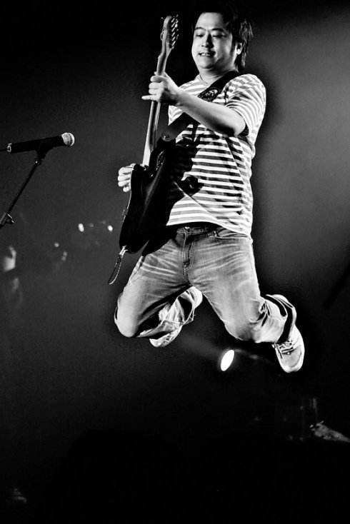 何勇我还记得那个穿着海魂衫的摇滚少年