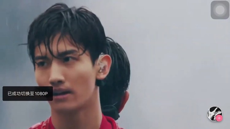  - 东方神起日产演唱会暴雨4个小时全开麦零失误，业务能力天花板