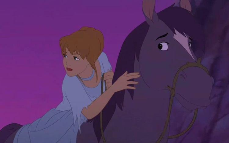 你以为灰姑娘只会哭哭啼啼?那你可大错特错了