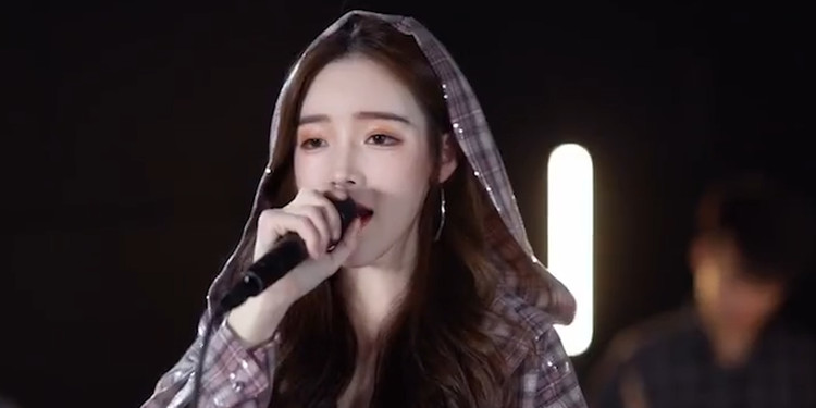 见面吧电台嘉宾戴羽彤祝你新年快乐