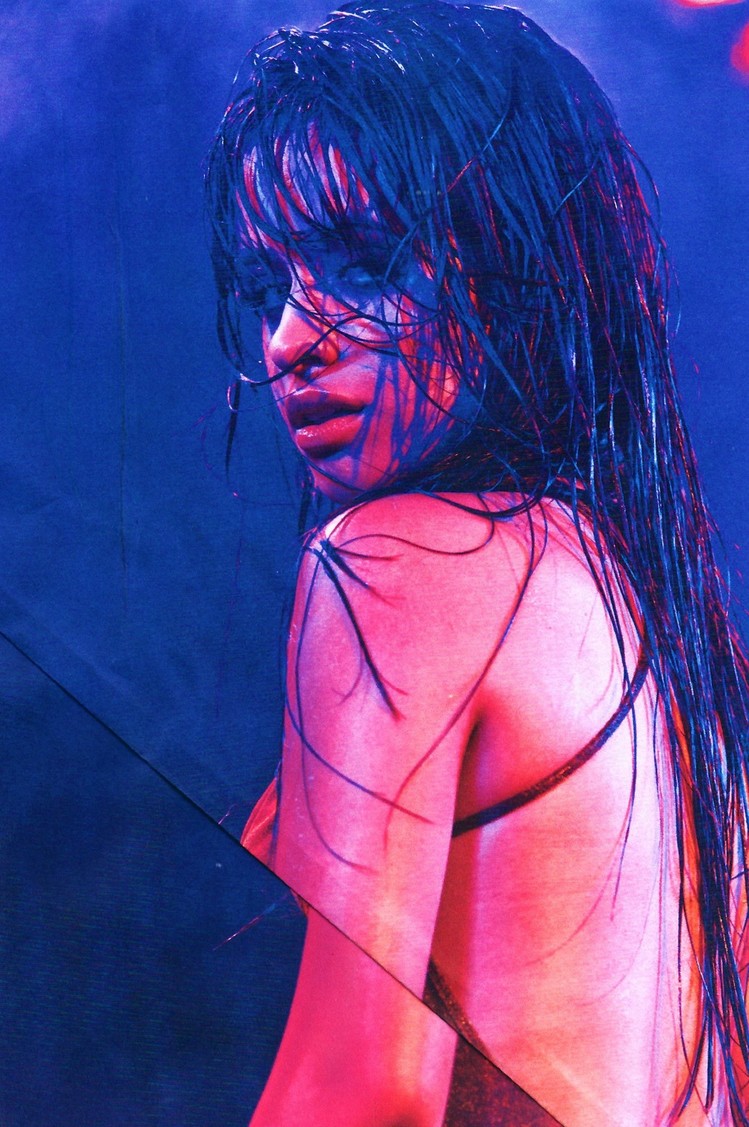 专辑camilacamila cabello (卡蜜拉·卡贝罗)去年席卷全球的拉丁神曲