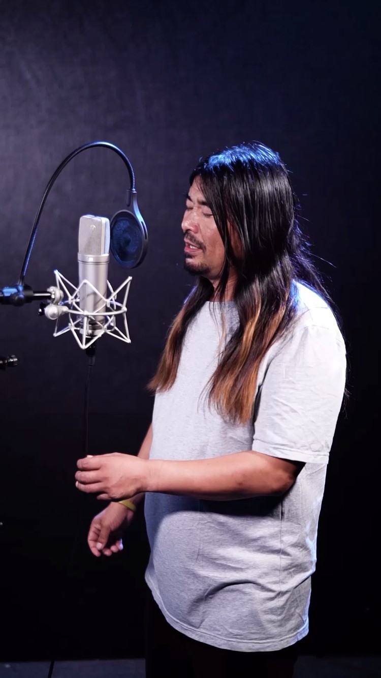 海来阿木的《阿果吉曲》,叙述思念的彜族民歌