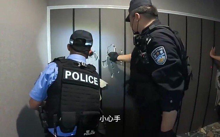 孝警阿特:进击——宾馆看似普通的墙背后竟是卖淫嫖娼窝点