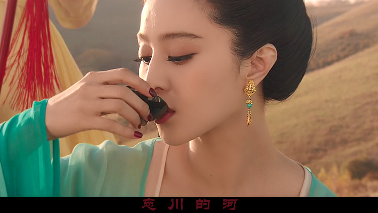 魏佳艺《忘川的河》完整mv,嗓音独特有魅力,好听
