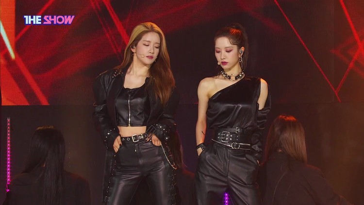  - 宇宙少女The Black <Easy> 210525 THE SHOW