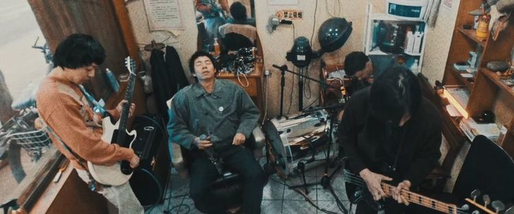  - 运河的故事，三十年的理发店，脏手指的秘密