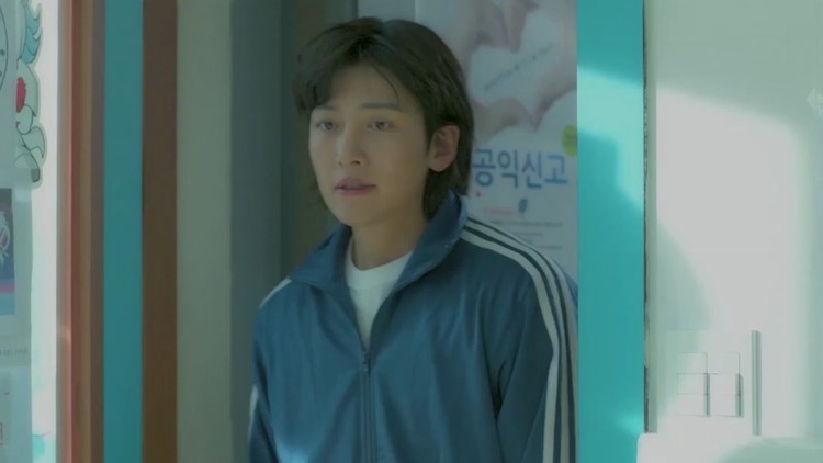  - 工读生暗恋店长十年，终于要修成正果