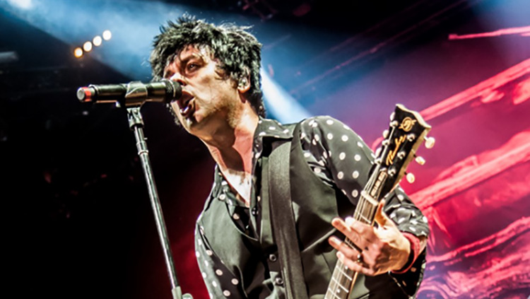 撕心裂肺的呐喊,现场万人大合唱