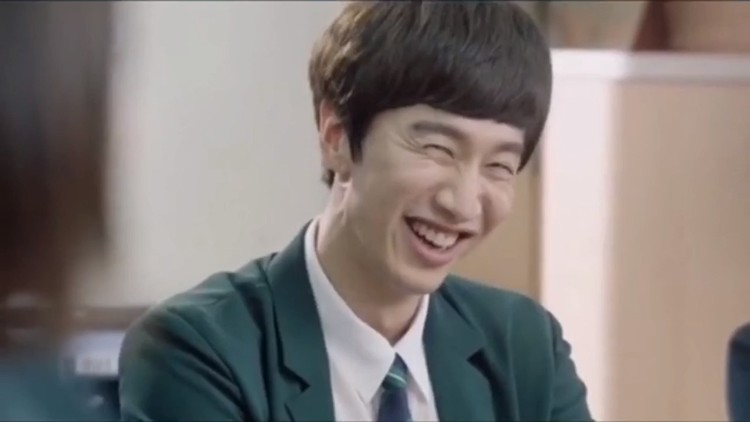 求导演们不要让李光洙再演傻子了!本人担心他走不出来这个角色