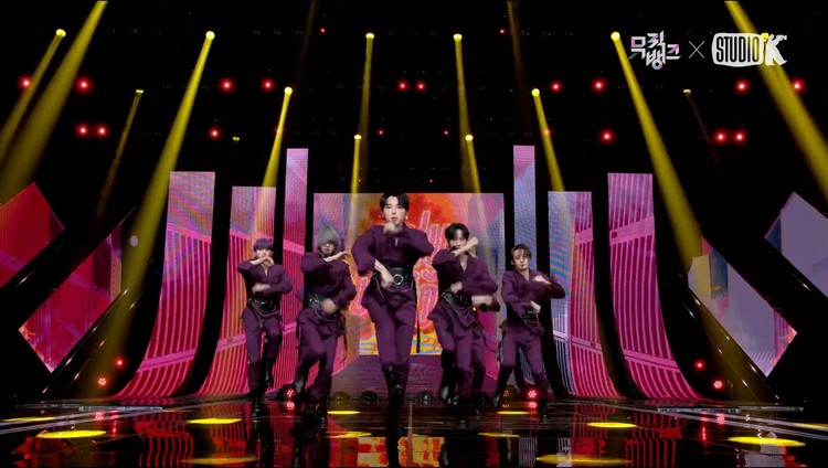 onlyoneofasongoficefiresimplykpop舞台200925