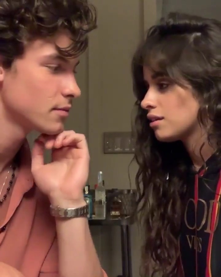  - 萌德发亲吻视频回应黑子，这视频也太？？？