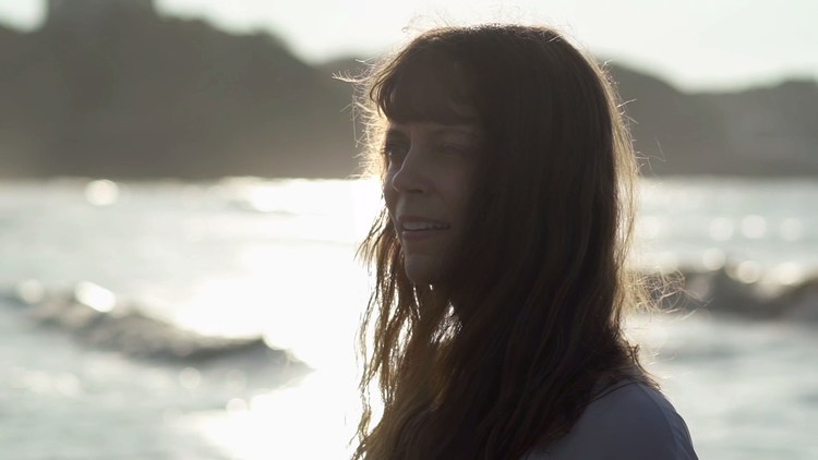  - <I Am You > 相比爱情，友情有时更令人触动。 你是世界上的另一个我，遇见你仿佛灵魂震动。