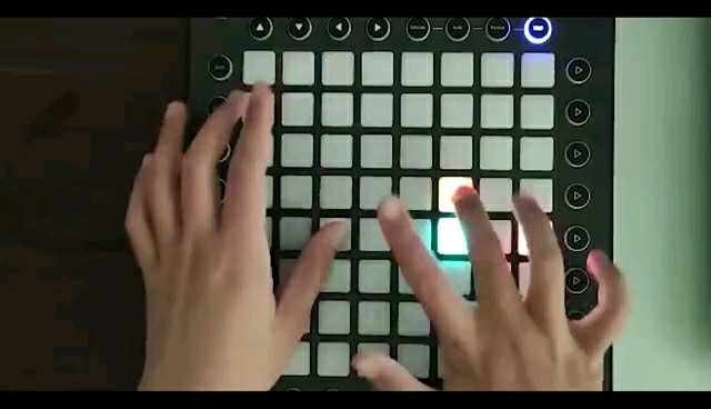  - Launchpad演奏钢琴曲River Flows In You