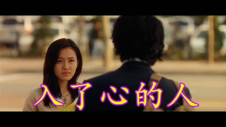 苏谭谭那独特的沙哑嗓音唱伤感歌曲总是能让听者泪流满面!