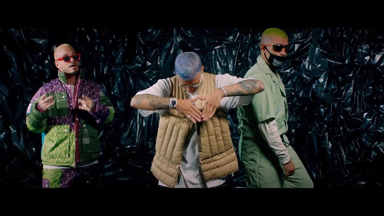  - Jhay Cortez合作J. Balvin和Bad Bunny《No Me Conoce》官方MV