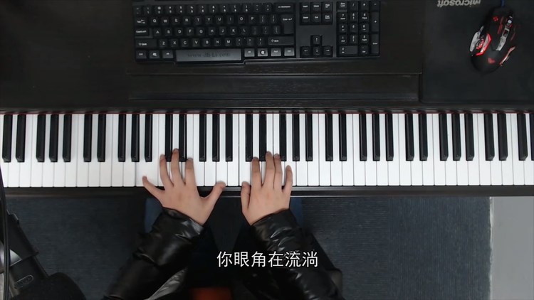 特别好听的《桥边姑娘》教你快速上手弹奏,钢琴即兴弹唱教学