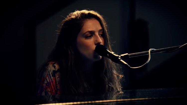 birdy 《wings》现场版,始于颜值,陷于才华,鸟妹真的是仙女下凡了!