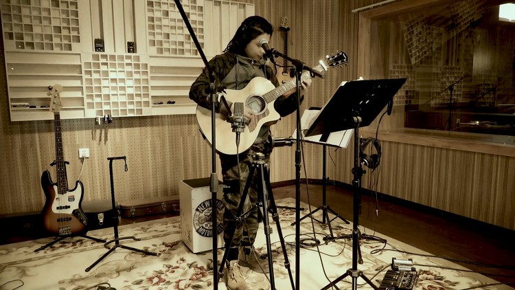 - 我怎么感觉不到你 张齐龙 翻唱