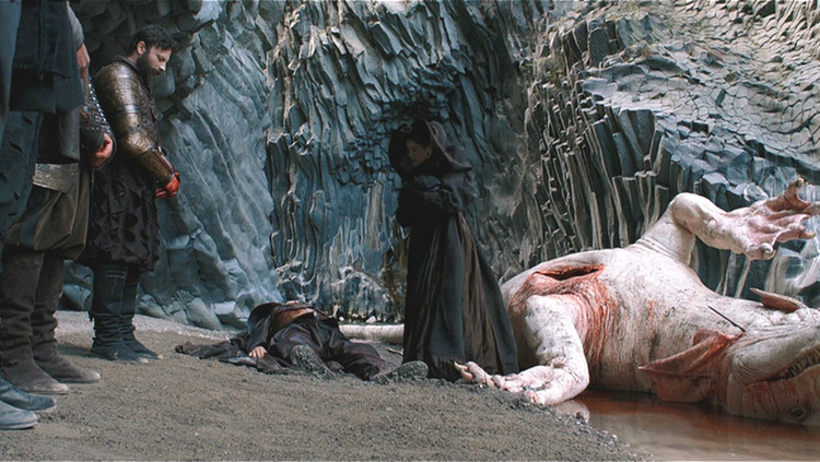 大叔意外进入二次元世界偶遇樱桃小丸子还被邀请到家中吃晚餐