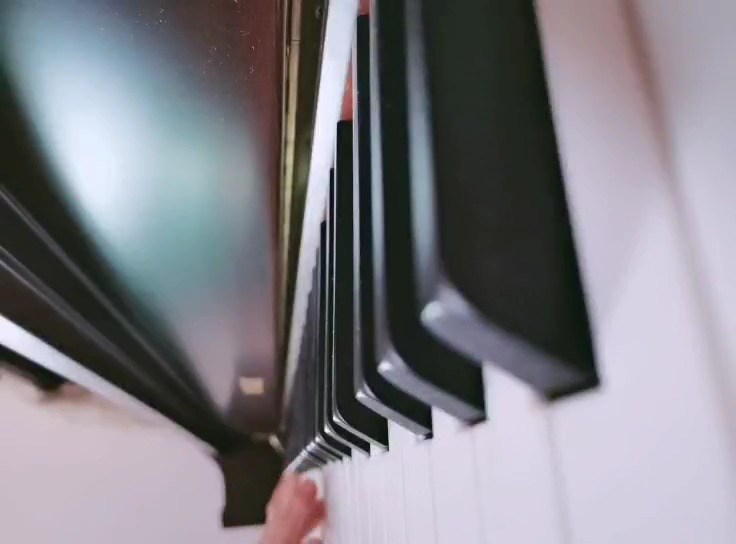  - 《小小》钢琴版