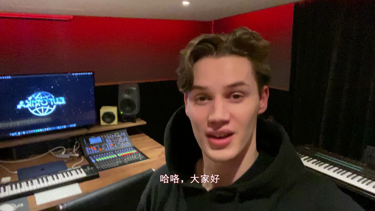  - 荷兰帅哥DJ Maurice West用中文来给大家拜年啦！