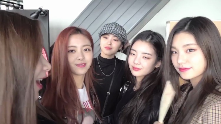 itzy () icy hey  @! 190810