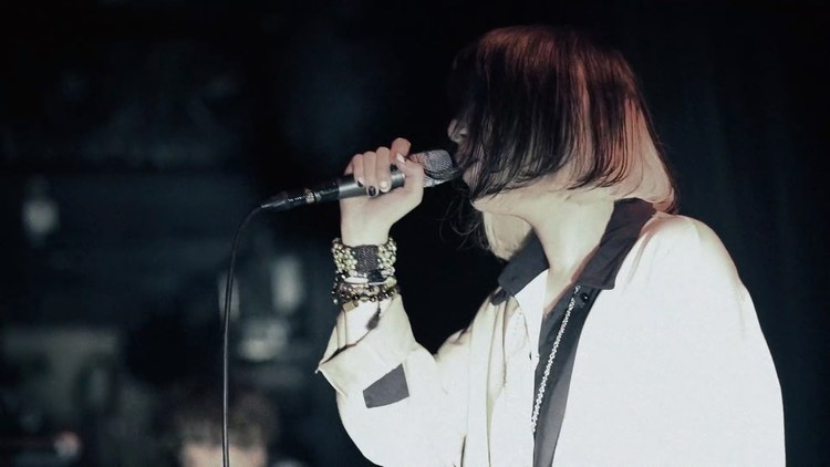 まじ娘现场演唱《心做し(无心)》,唱功炸裂真的太稳了!