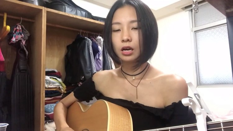  - 小姐姐翻唱老王乐队《我还年轻 我还年轻》嗓音太迷人！