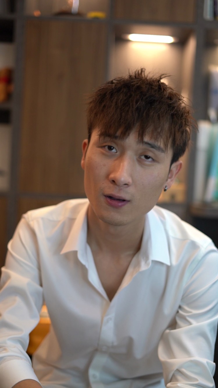  - 写一首诗给你「余华」