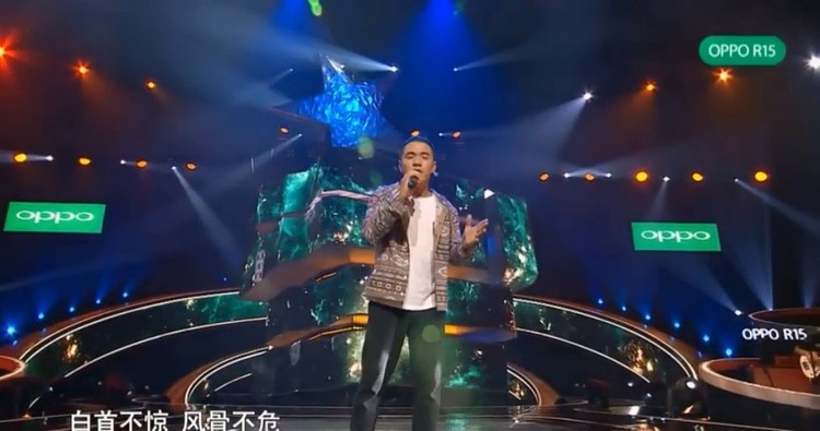  - 藏族男孩深情演唱《大雁》，独特的藏腔吸引了两位导师为他转身！