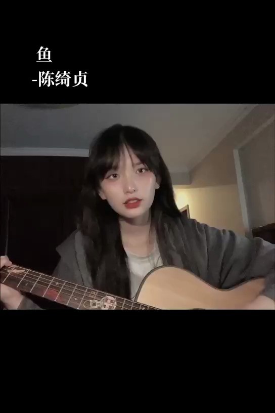 uu气象站台当天空突然断了层刮起了风