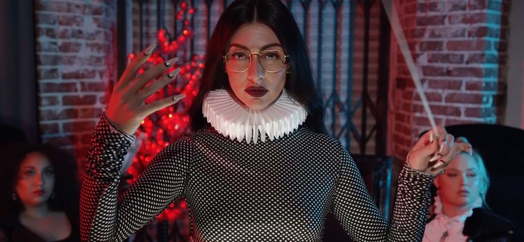 - 女性说唱新力量 Qveen Herby - Mozart feat. Blimey and Gifted Gab