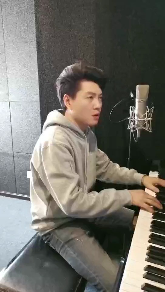  - 我可以待在家里陪你